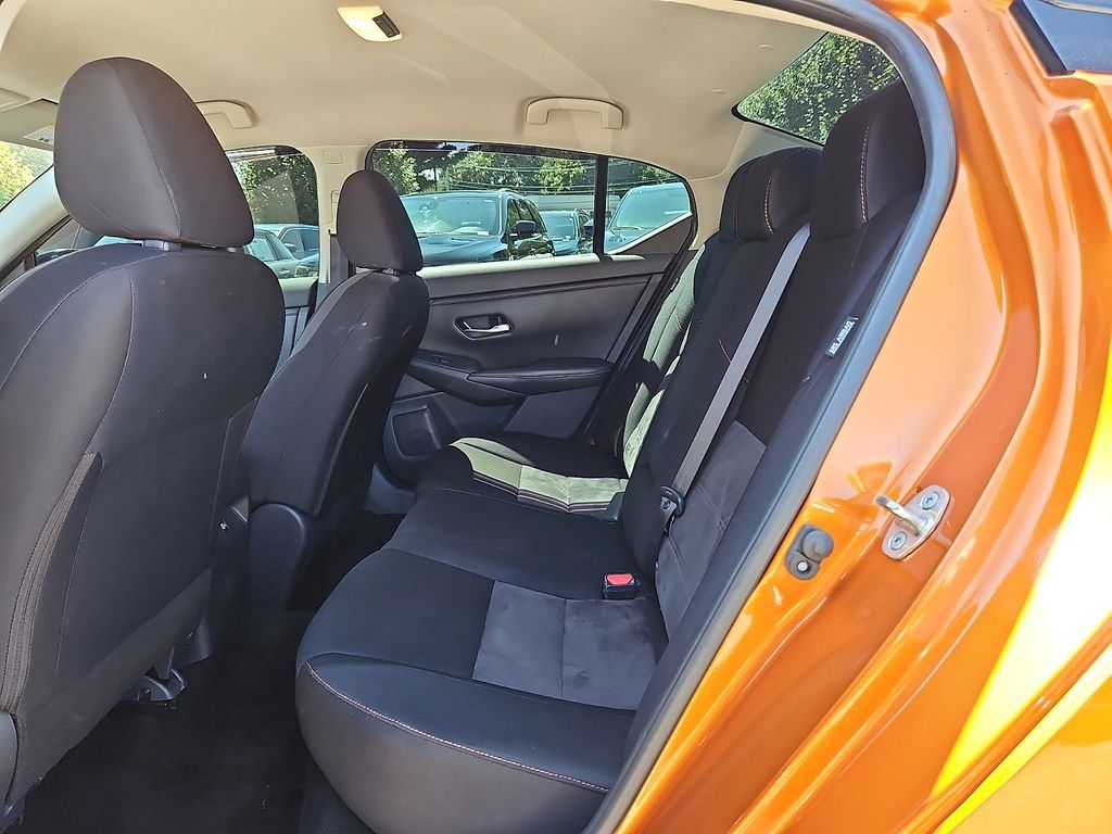 Used 2022 Nissan Sentra SR FWD image 12