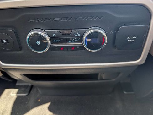 Certified 2024 Ford Expedition Limited AWD/4WD image 26