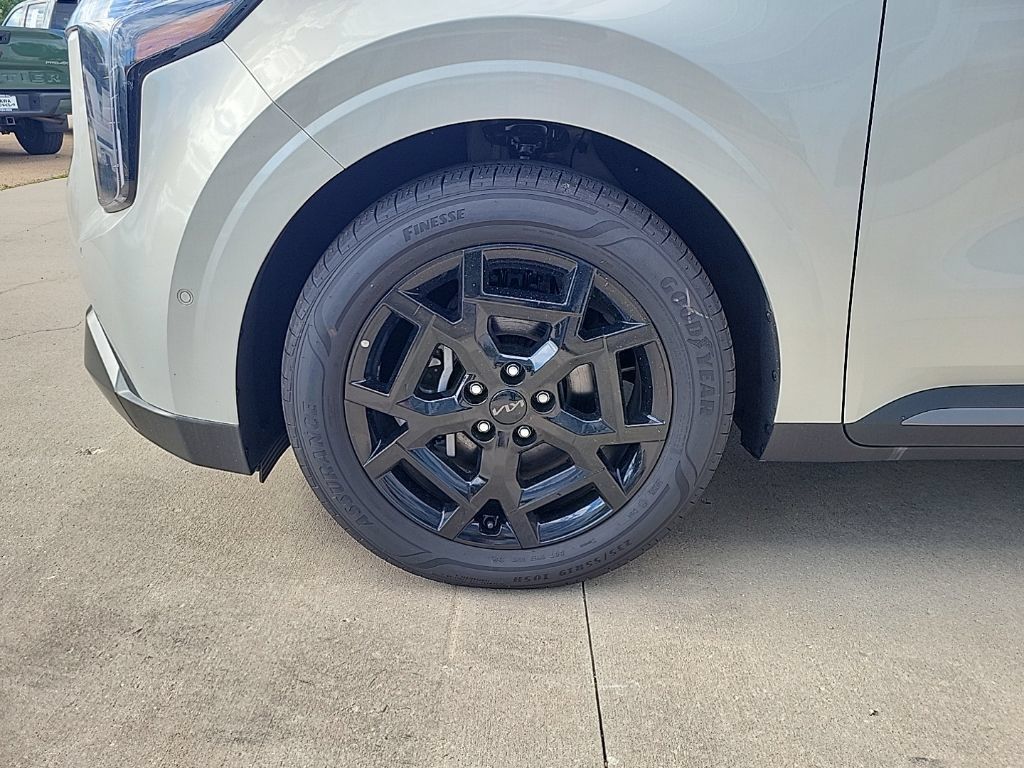 New 2026 Kia Carnival SX w/ SX Dark Edition Package FWD image 17
