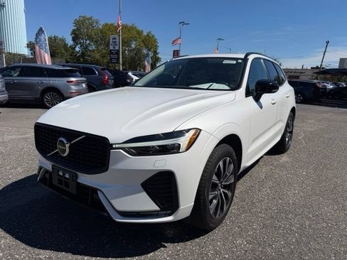Certified 2024 Volvo XC60 B5 Core w/ Protection Package Premier AWD/4WD image 1