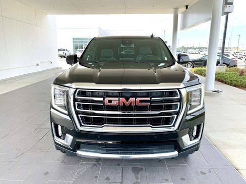 Used 2023 GMC Yukon SLT image 2