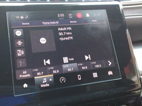 Used 2023 Jeep Grand Cherokee L Laredo RWD image 18