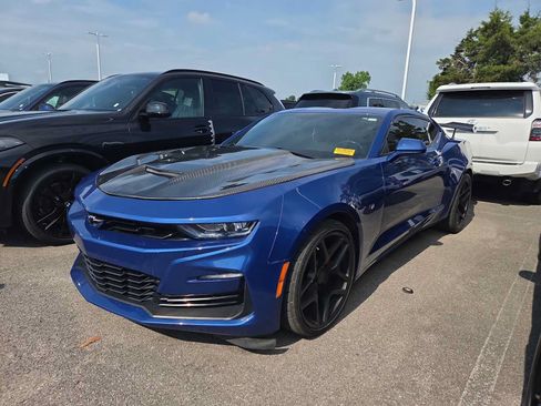 Used 2022 Chevrolet Camaro SS RWD image 8