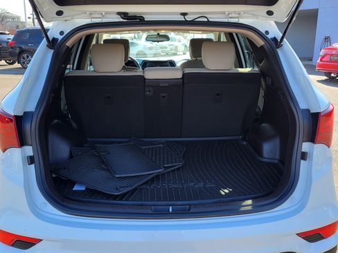 Used 2017 Hyundai Santa Fe Sport image 8