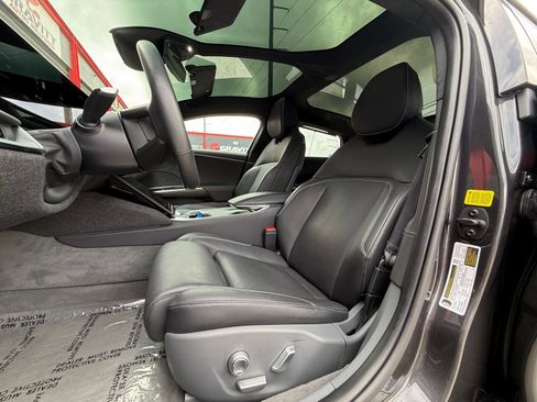 Used 2023 Lucid Air Touring AWD/4WD image 14