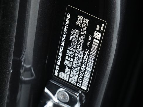 Used 2022 Rolls-Royce Cullinan image 47