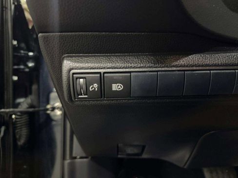 Used 2019 Toyota Corolla SE image 28