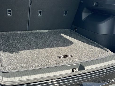 New 2026 Volkswagen Tiguan SE AWD/4WD image 27