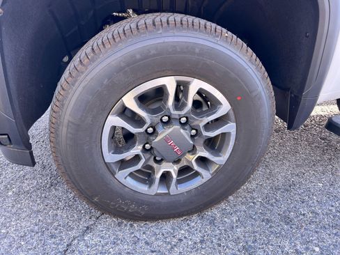 New 2026 GMC Sierra 2500 SLT w/ SLT Premium Package image 12