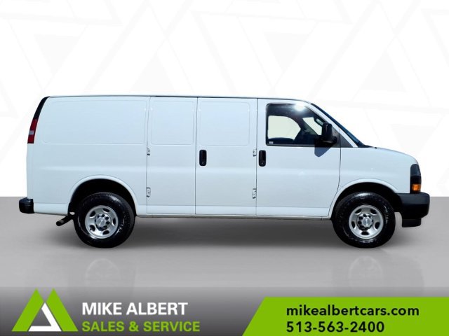 Used 2019 Chevrolet Express 2500 w/ Driver Convenience Package RWD image 8
