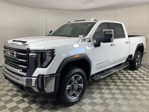 New 2026 GMC Sierra 2500 SLT w/ SLT Premium Package image 3