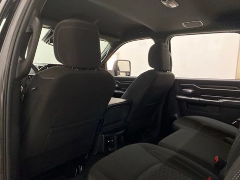 Used 2025 RAM 2500 Big Horn AWD/4WD image 18