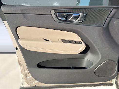 New 2026 Volvo XC60 B5 Plus w/ Protection Package Premier image 23