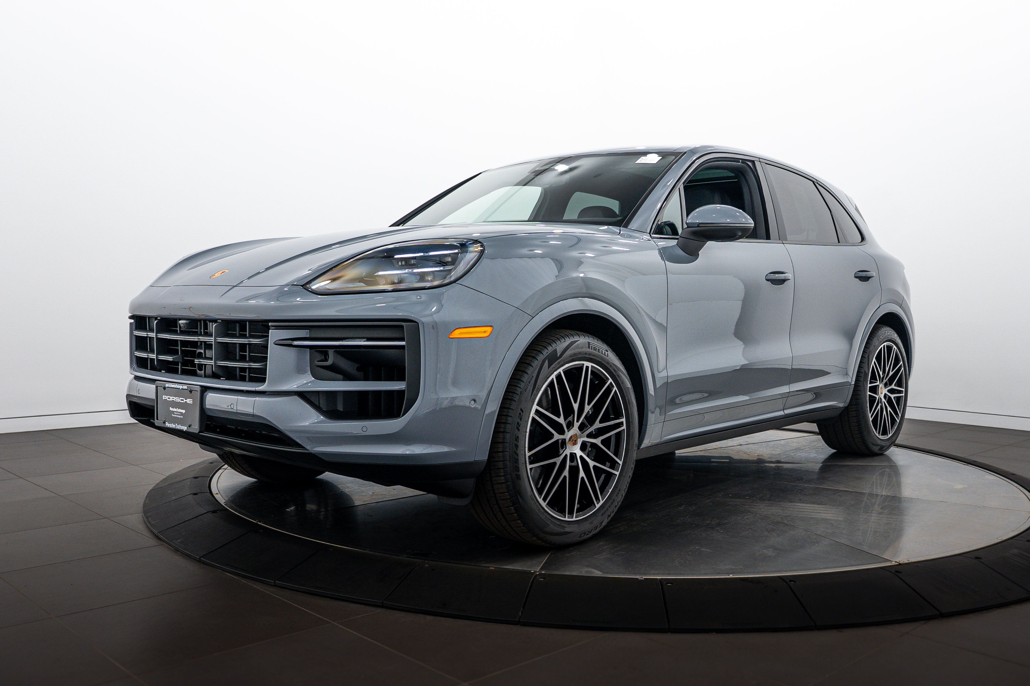 Certified 2026 Porsche Cayenne AWD/4WD image 1