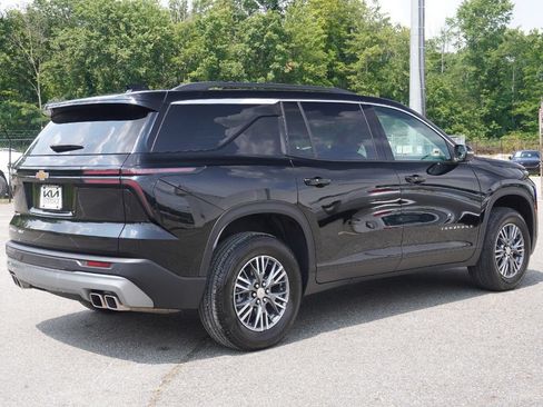 Used 2025 Chevrolet Traverse LT AWD/4WD image 14