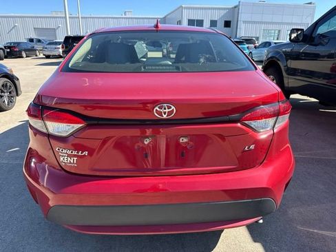Used 2020 Toyota Corolla LE w/ Carpet Mat Package (TMS) FWD image 5