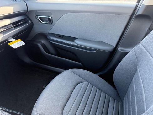 New 2025 Kia K4 EX image 14