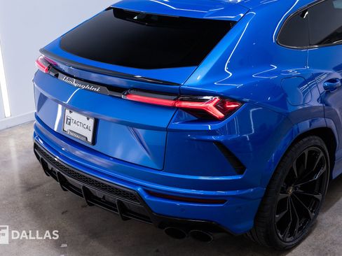 Used 2022 Lamborghini Urus AWD/4WD image 15