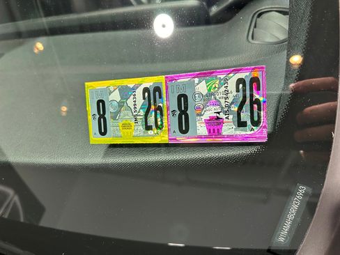 Used 2024 Mercedes-Benz GLB 250 4MATIC image 40