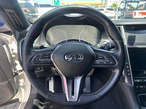 Used 2017 INFINITI Q60 Red Sport 400 RWD image 19