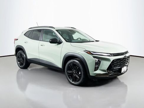 New 2026 Chevrolet Trax ACTIV image 3