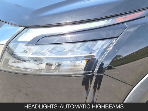 Used 2024 Nissan Pathfinder S FWD image 10