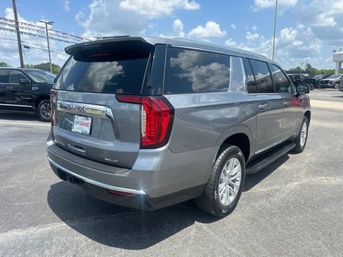 Used 2021 GMC Yukon XL SLT w/ SLT Premium Package AWD/4WD image 5