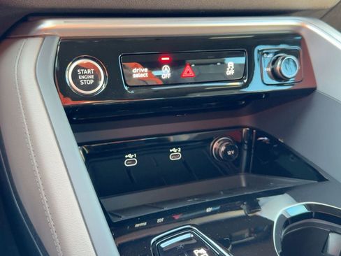 New 2025 Audi Q5 Premium w/ 19" Wheel Package image 19