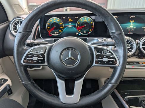 Used 2021 Mercedes-Benz GLB 250 image 15