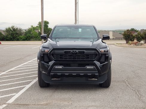 New 2026 Toyota Tacoma TRD Off-Road w/ TRD Off Road Premium Package AWD/4WD image 6