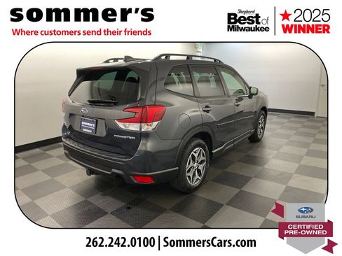Used 2023 Subaru Forester Premium AWD/4WD image 6