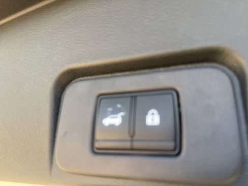 Certified 2023 Nissan Rogue Platinum w/ Platinum Premium Package FWD image 37