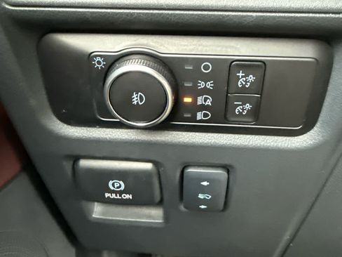 Used 2024 Ford Expedition Max Limited AWD/4WD image 24