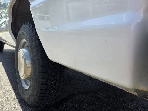 Used 2001 Ford E-250 and Econoline 250 RWD image 25