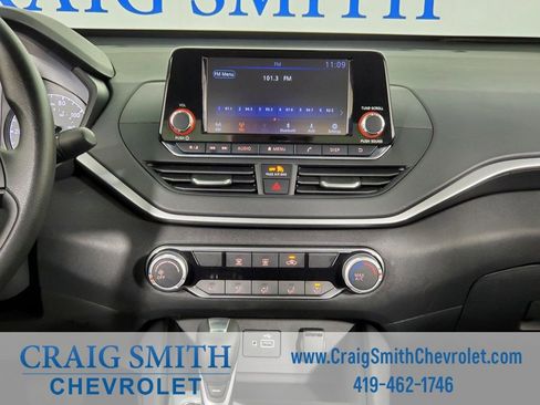 Used 2024 Nissan Altima 2.5 S image 23