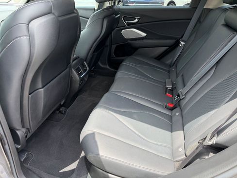 Certified 2023 Acura RDX FWD w/ Technology Package image 4