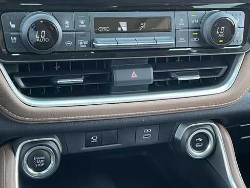 Used 2026 Toyota Grand Highlander AWD image 18