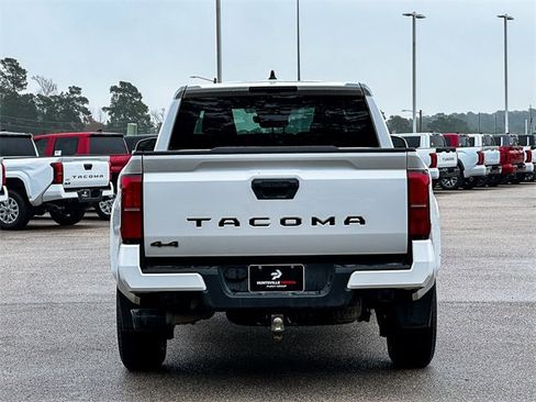 Used 2024 Toyota Tacoma TRD Sport image 7