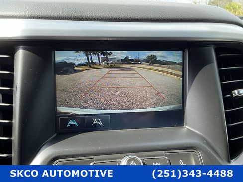 Used 2019 GMC Acadia SLE image 28