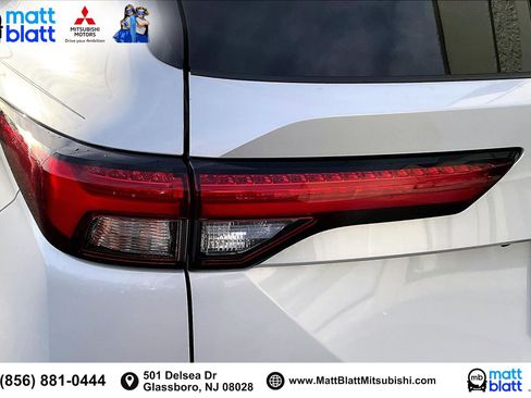 Used 2023 Mitsubishi Outlander SE image 30