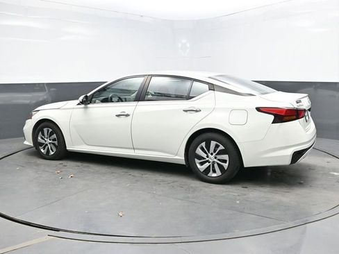 Used 2021 Nissan Altima 2.5 S image 4