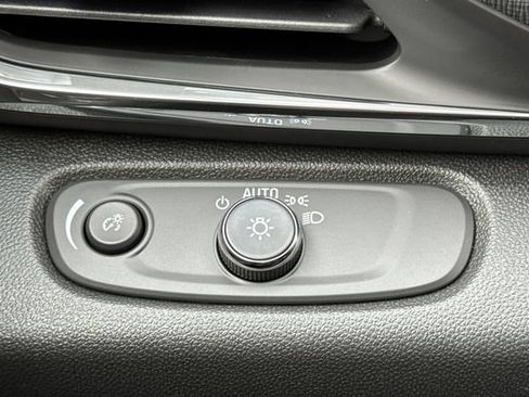 New 2026 Buick Envista Preferred w/ Advanced Safety Package FWD image 29