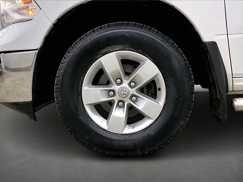 Used 2017 RAM 1500 Classic SLT image 30