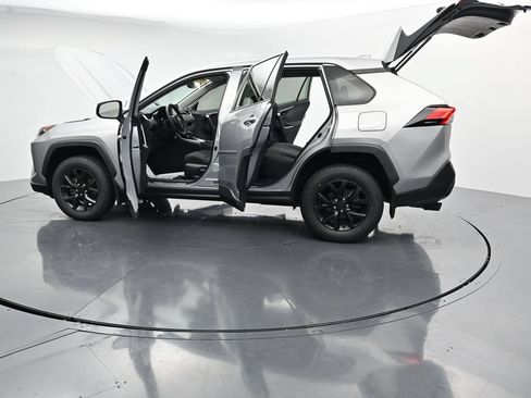 Used 2022 Toyota RAV4 LE FWD image 47