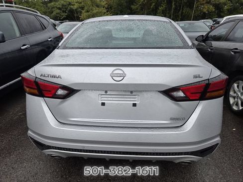 Used 2024 Nissan Altima 2.5 SL FWD image 3