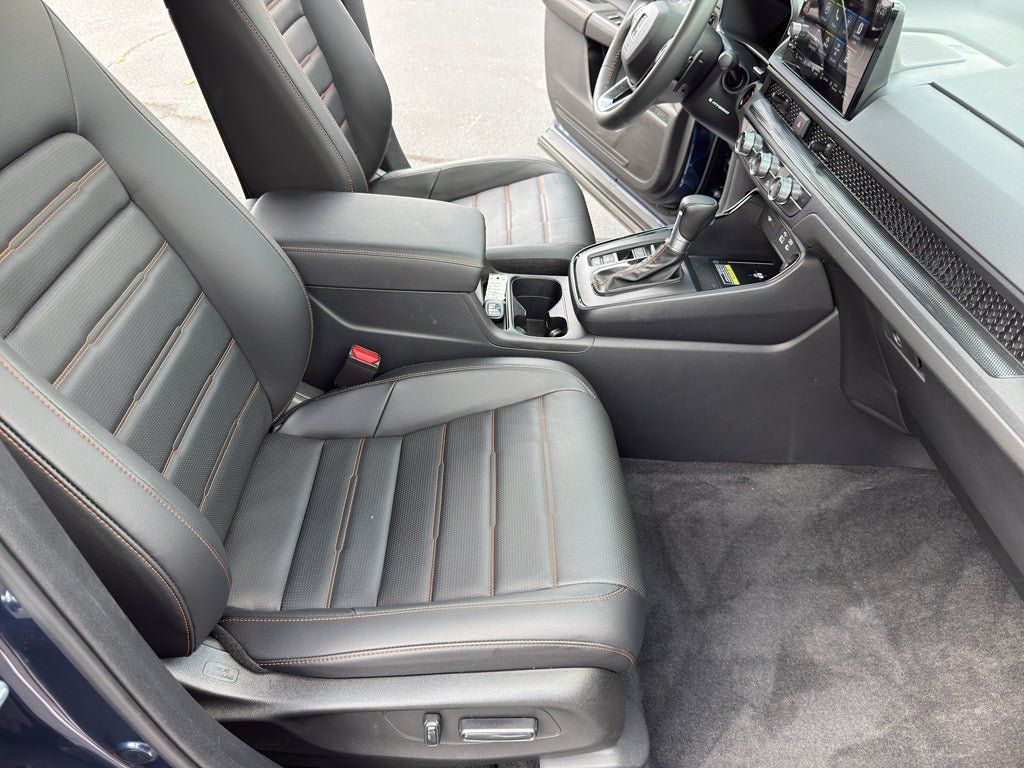 Used 2025 Honda CR-V Sport-L image 30