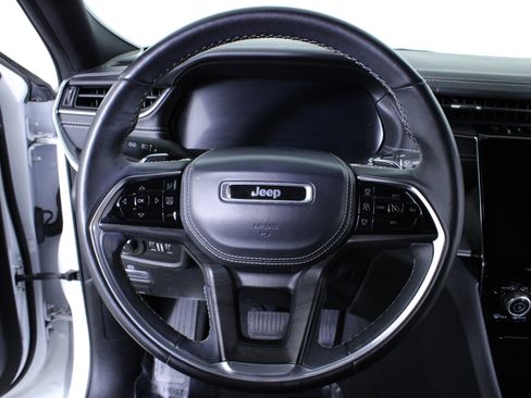 Used 2022 Jeep Grand Cherokee L Overland image 24