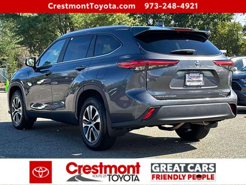 Certified 2023 Toyota Highlander XLE image 4