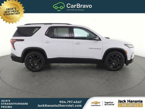 Used 2024 Chevrolet Traverse RS w/ LPO, Floor Liner Package FWD image 5