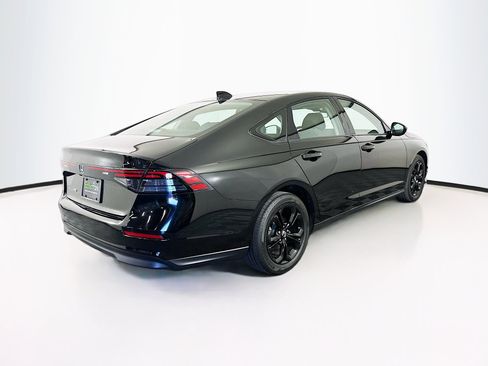Used 2025 Honda Accord SE image 9